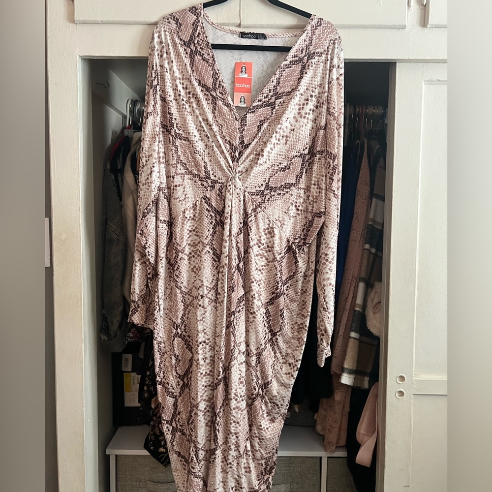 Boohoo plus/ snakeskin print dress